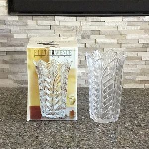 Fifth Avenue Crystal Vase. 7.5”.